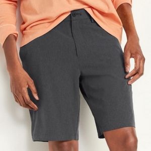 Old Navy StretchTech Go-Dry Cool Chino size 40